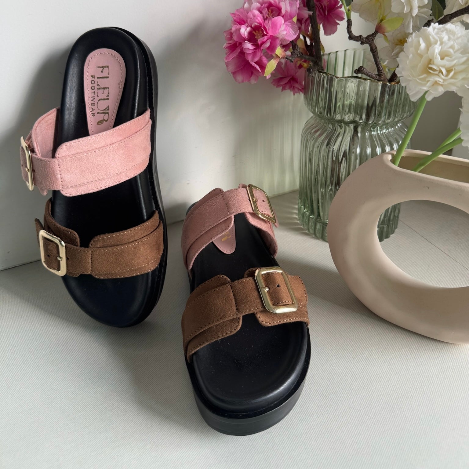Oxford - The Ultimate Buckle Strap Sliders